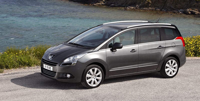 Peugeot: 5008 - duży, wygodny, nowoczesny, dla 5 lub 7 osób