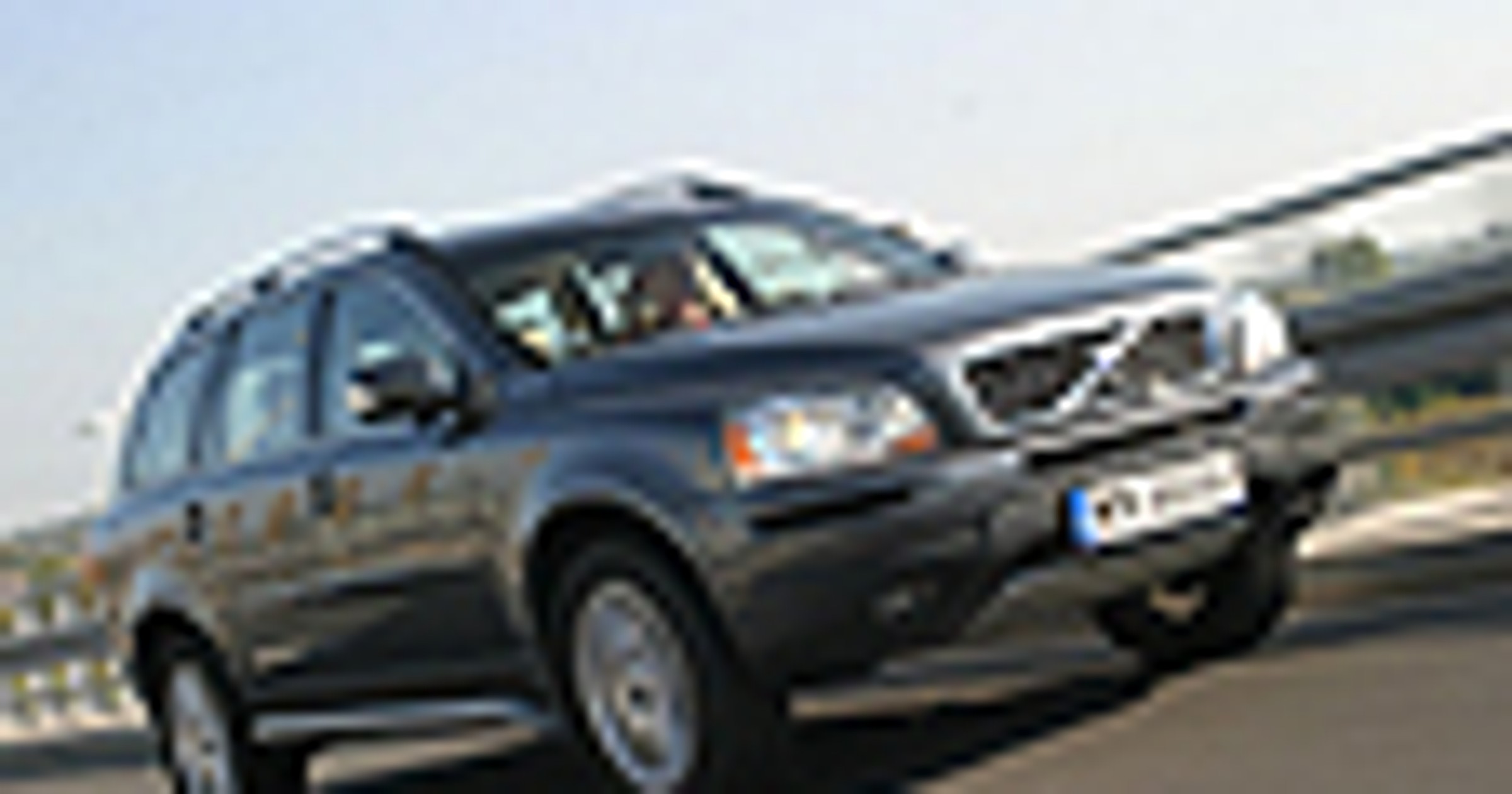 Volvo XC90 2.4 D5 - Elegancja w wydaniu 4x4