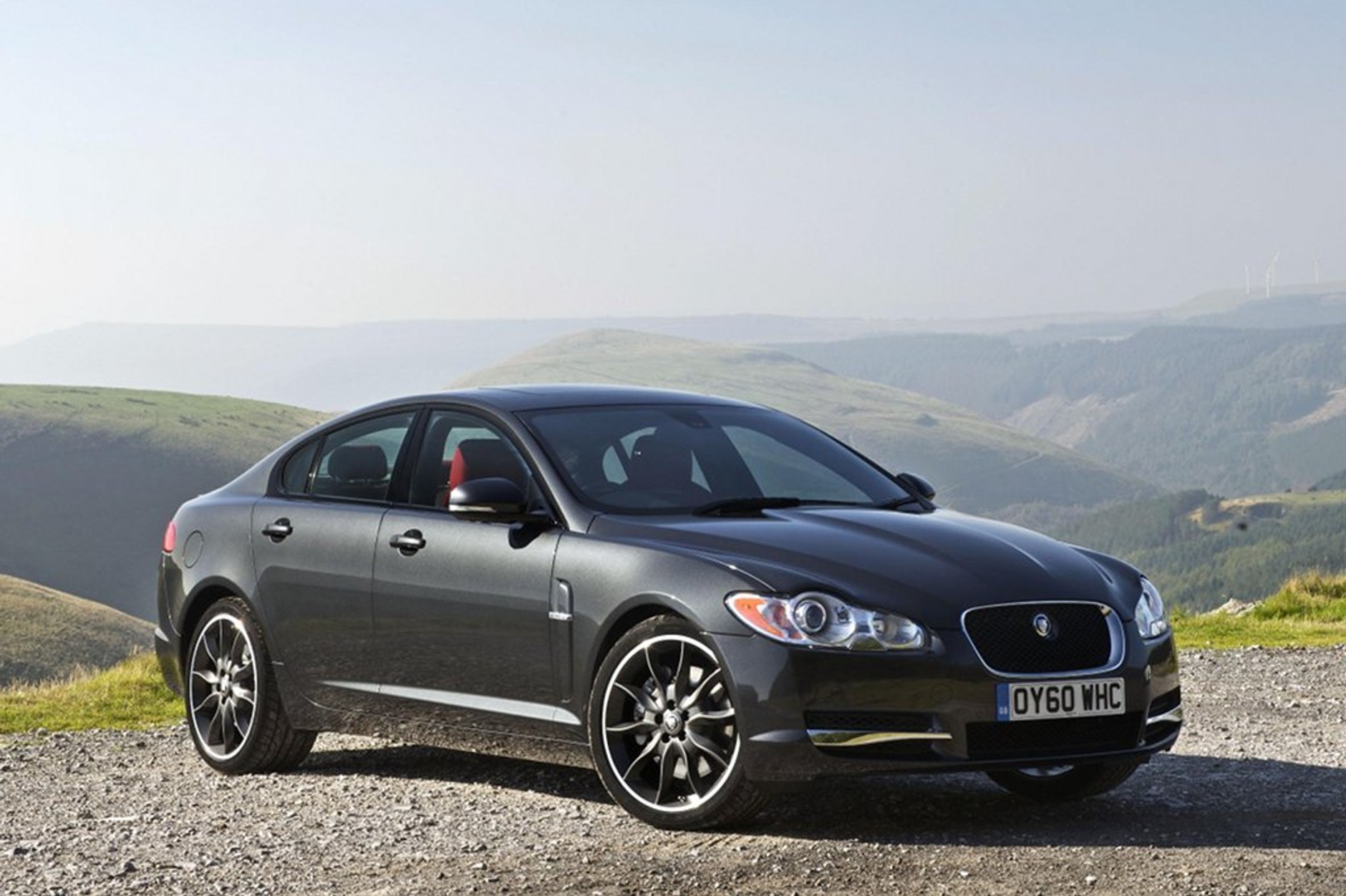 Jaguar XF Black Pack