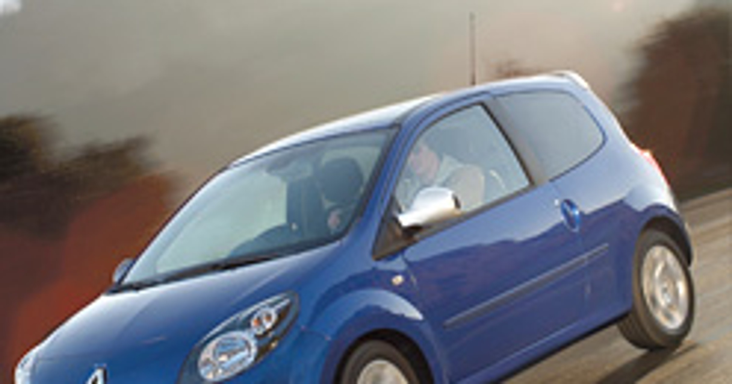 Renault Twingo II: druga generacja po 14 latach
