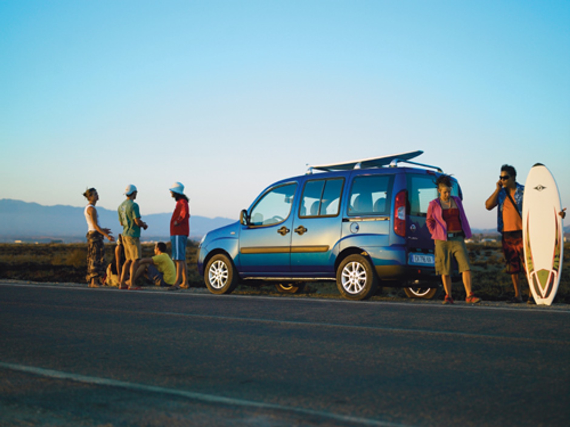 Autostopem do pracy. Nowa akcja Auto Świata i Radia Zet - Zabieram.pl