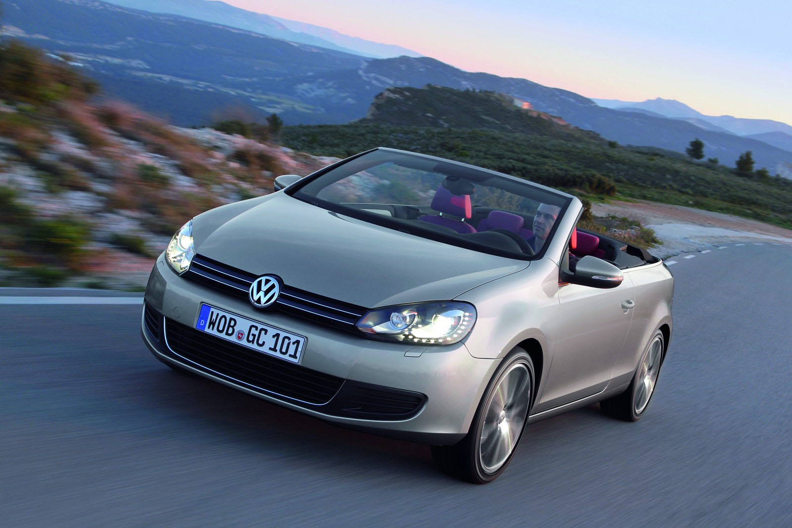 Taki jest nowy VW Golf Cabriolet