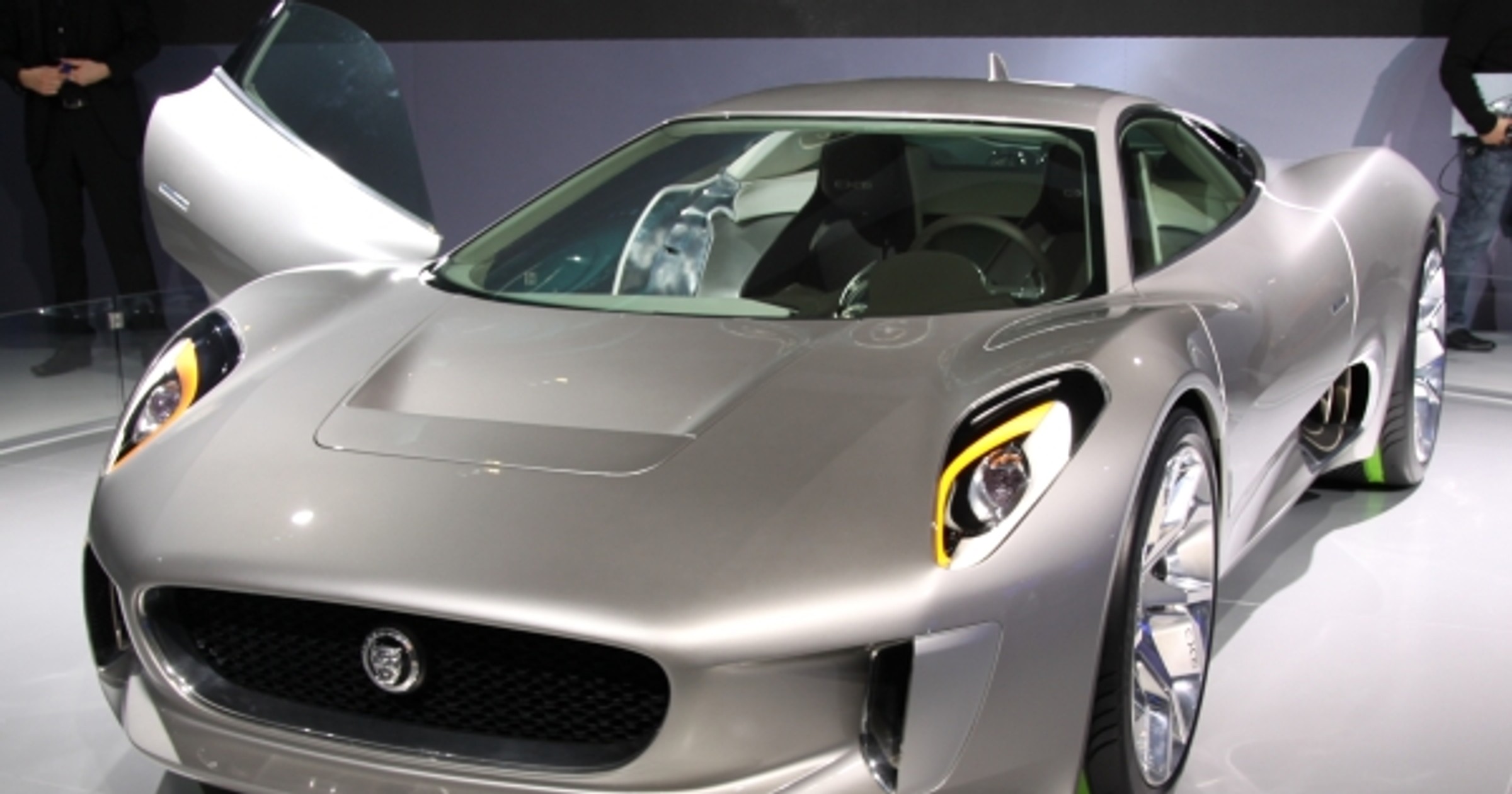 Jaguar C-X75 Drive Concept