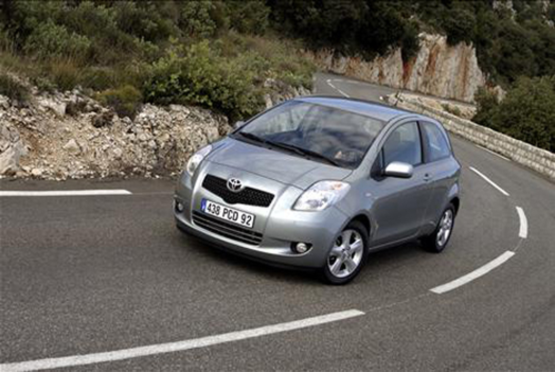 Milion Yarisów z Europy