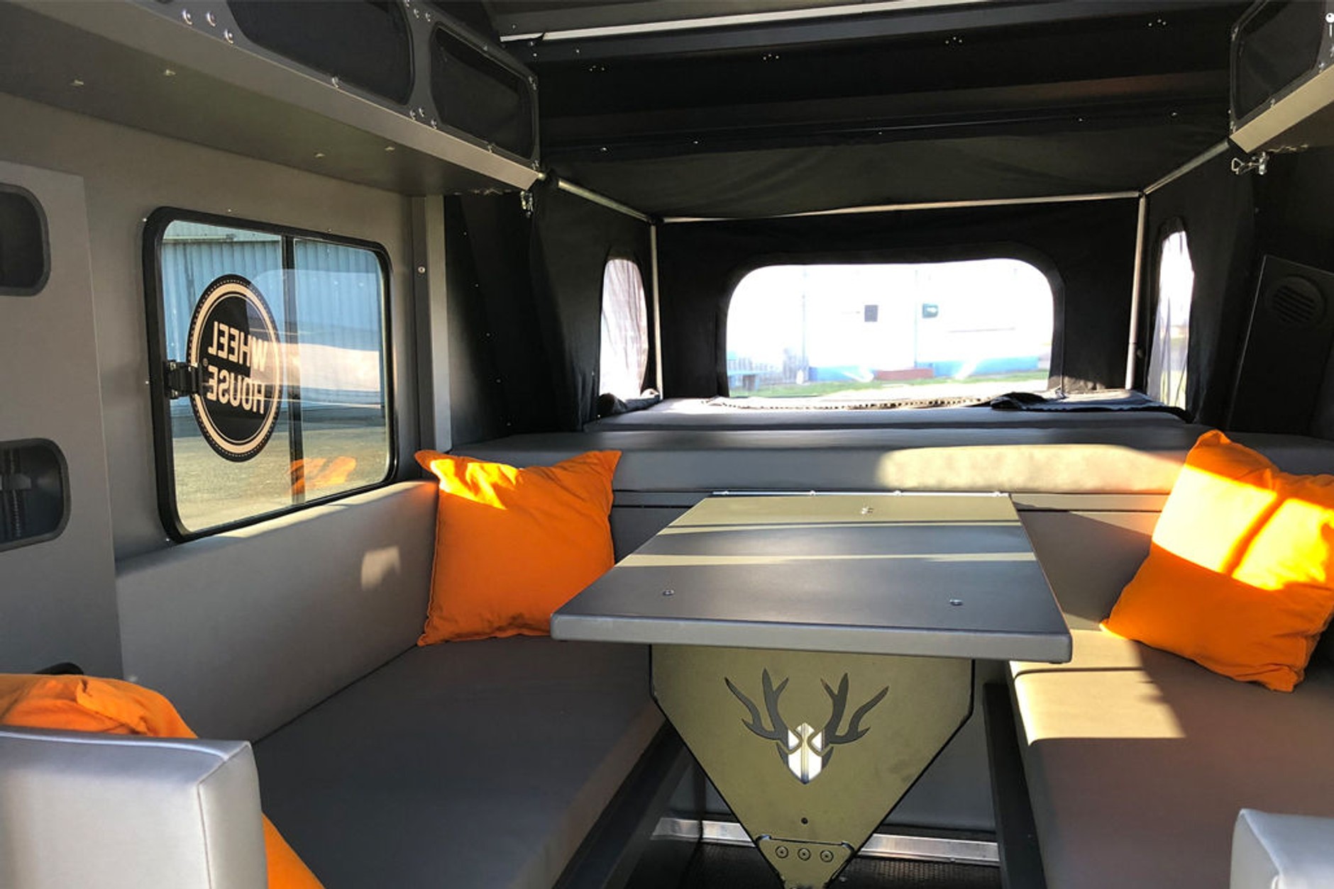 Nowe przyczepy z targów caravaningowych w Stuttgarcie