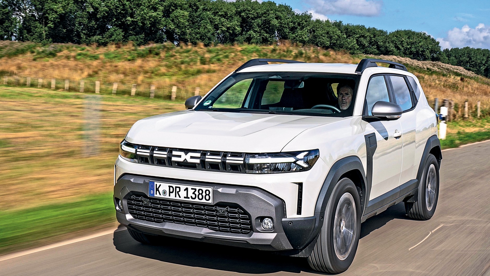 Pojedynek niedrogich SUVów: Dacia i MG