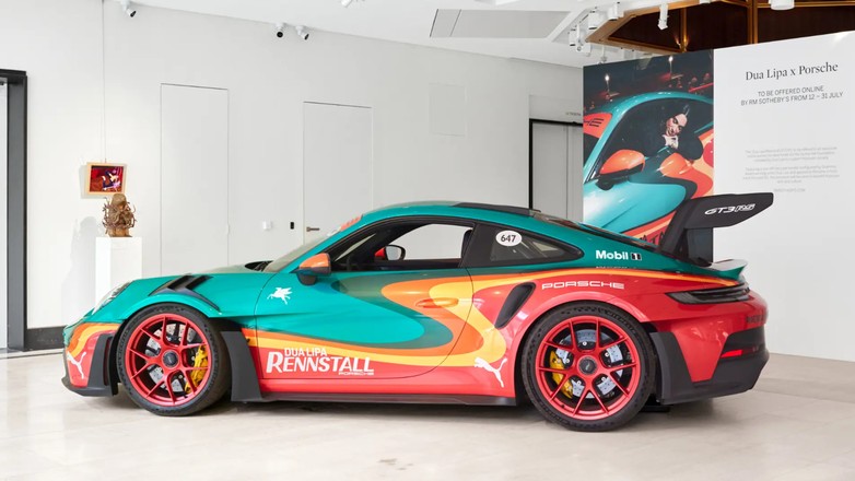 Porsche 911 GT3 zaprojektowane przez Dua Lipę