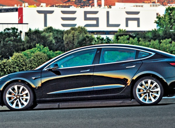Tesla Model 3 - sukces czy porażka?