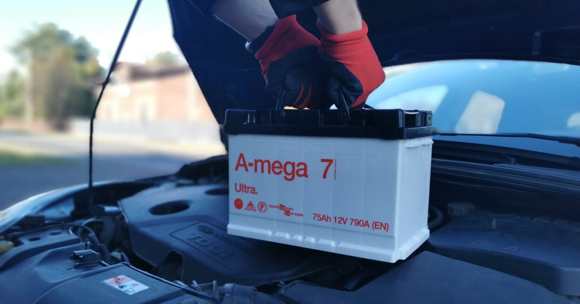 Amega Ultra – ten model akumulatora polecany jest do stosowania w samochodach o największym poborze energii