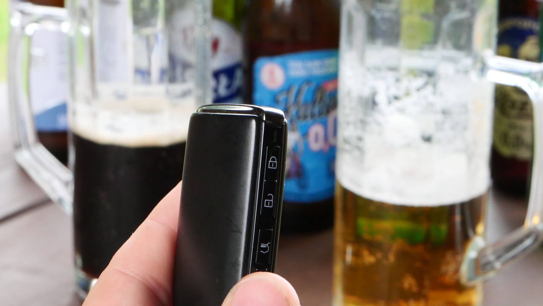 0,5 proc. alkoholu to tak mało, że nie wpędzi nas w problemy z prawem. Typowe piwo ma ok. dziesięciokrotnie większe stężenie alkoholu.