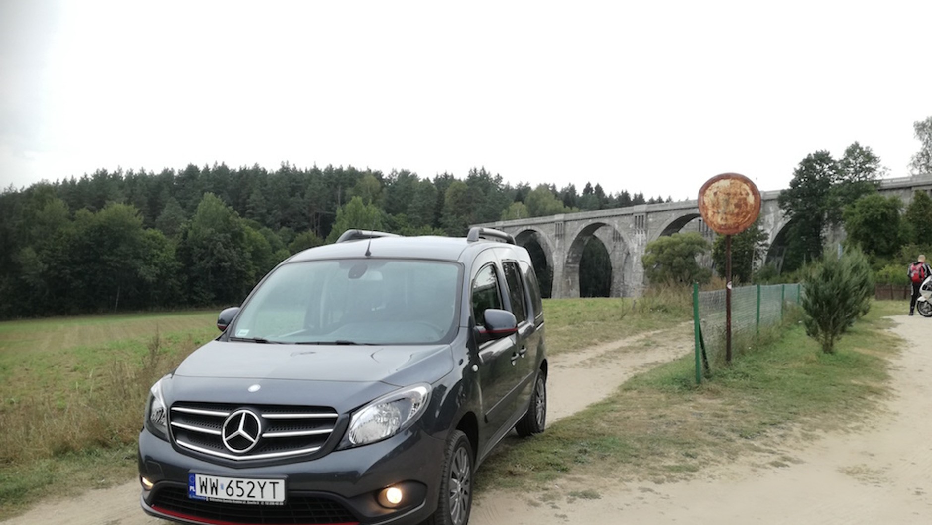 Mercedes Citan to  "umercedesowiona" wersja Renault Kangoo, trudno się więc dziwić, że pod maską ma silniki Renault.