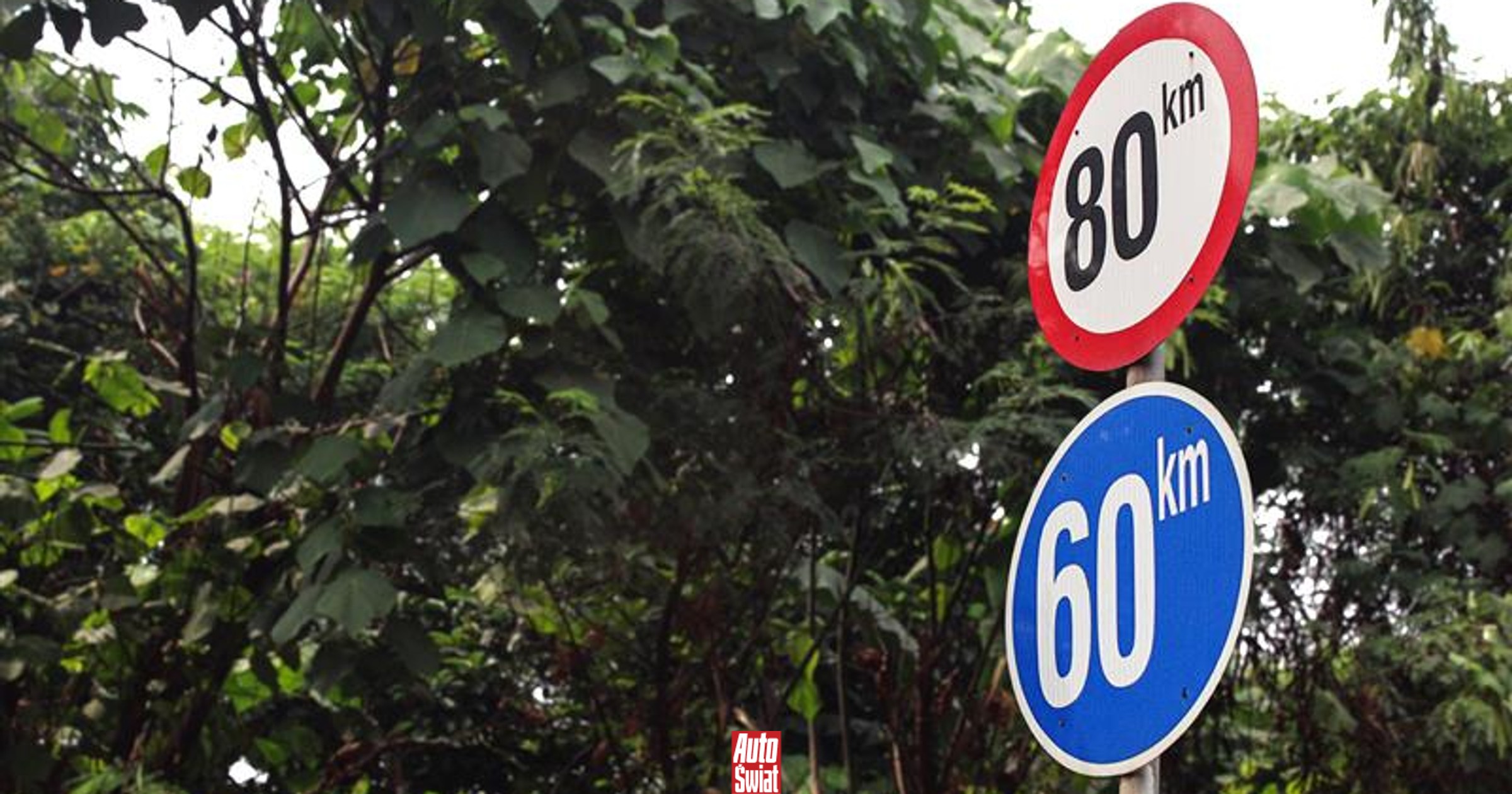 Nietypowe "podwójne" oznakowanie w Portugalii. Wyjaśniamy, jak się do niego stosować