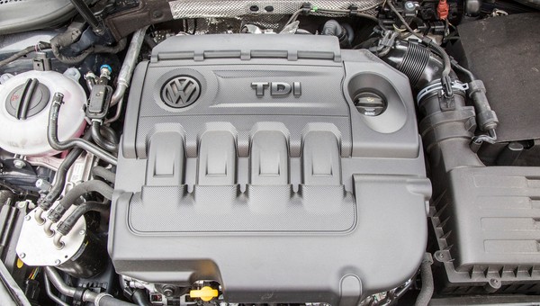 Nowe auto z dieslem? Da się jeszcze takie kupić, chociaż producenci się tym nie chwalą