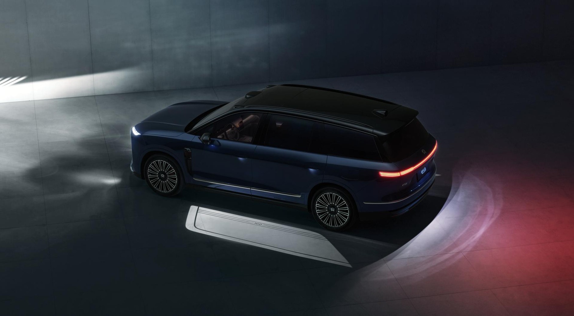 Nio ES8