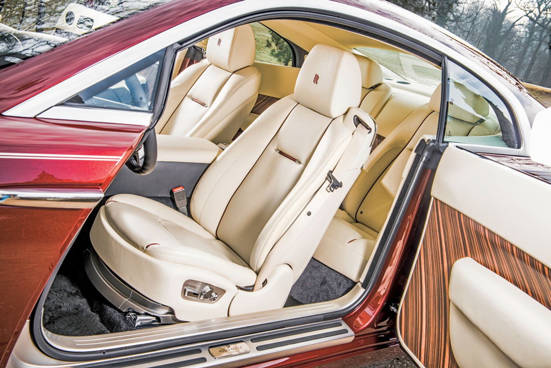 Gdyby Charles Rolls żył, jeździłby Wraithem