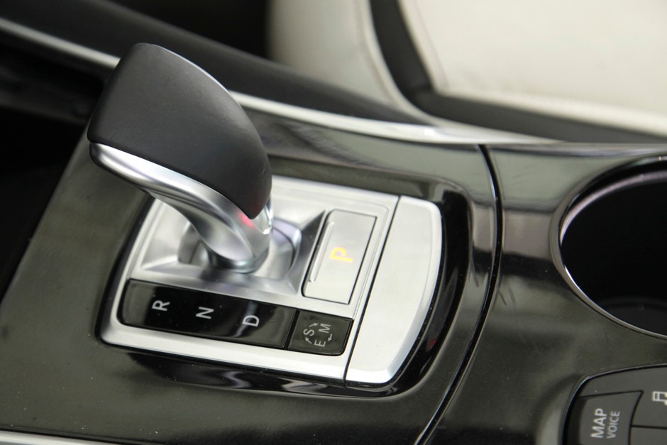 Trzy niezwykłe kompakty: BMW 120d, Infiniti Q30 2.2d i Mercedes A220d