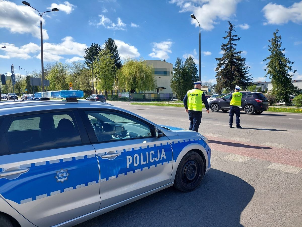 Obraz pochodzący z serwisu https://chelm.policja.gov.pl/lch/informacje/aktualnosci/144442,Dzialania-Brawura-na-drogach-powiatu-chelmskiego.html