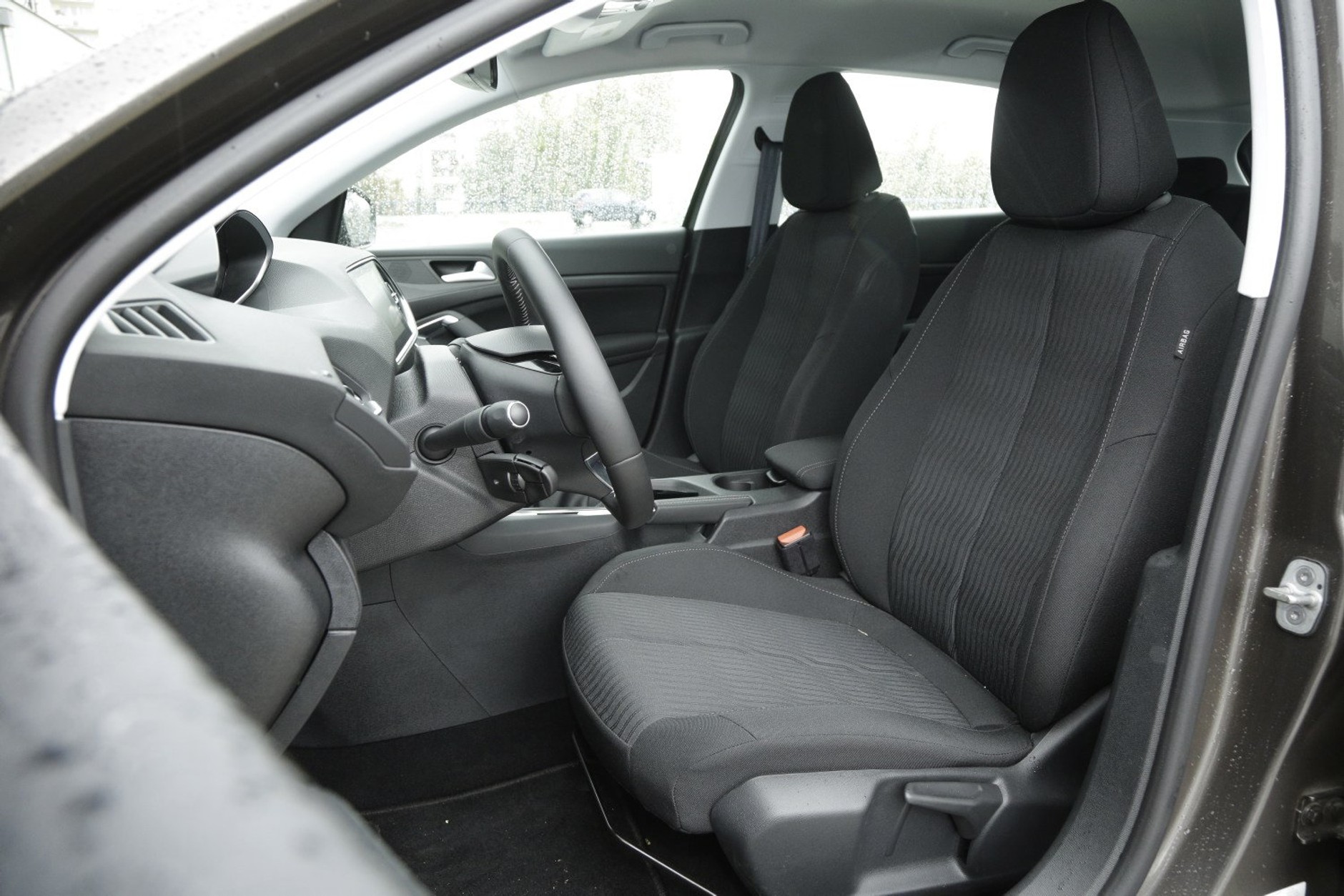 Porównanie - Citroen C4 kontra Peugeot 308 - osiągi, spalanie, dane techniczne