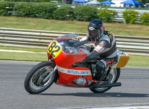Historyczne BMW i Vincent od Bonhams