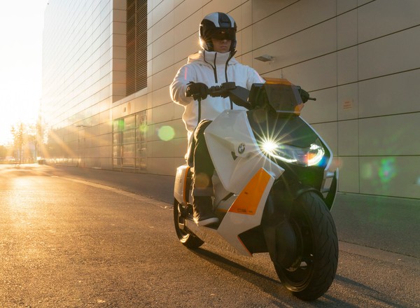 Nowy pomysł na elektryczny skuter od BMW