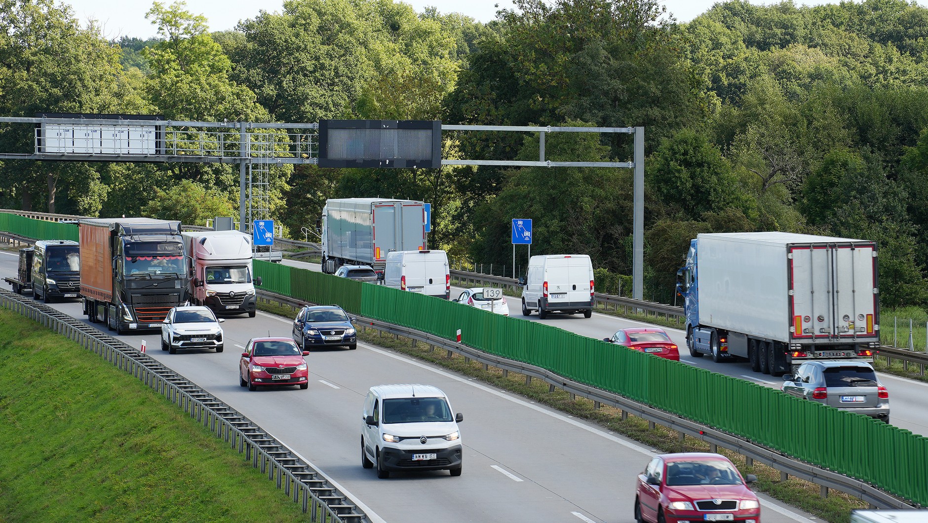 Odcinkowy pomiar prędkości na A4 pomiędzy węzłami Kąty Wrocławskie i Pietrzykowice