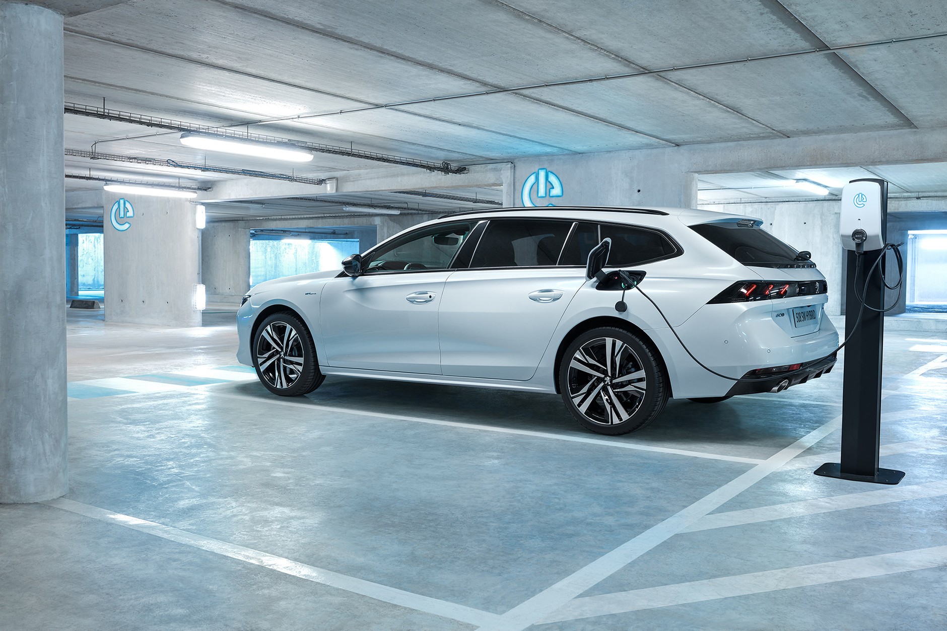 Nowe Hybrydy od Peugeota – polskie ceny