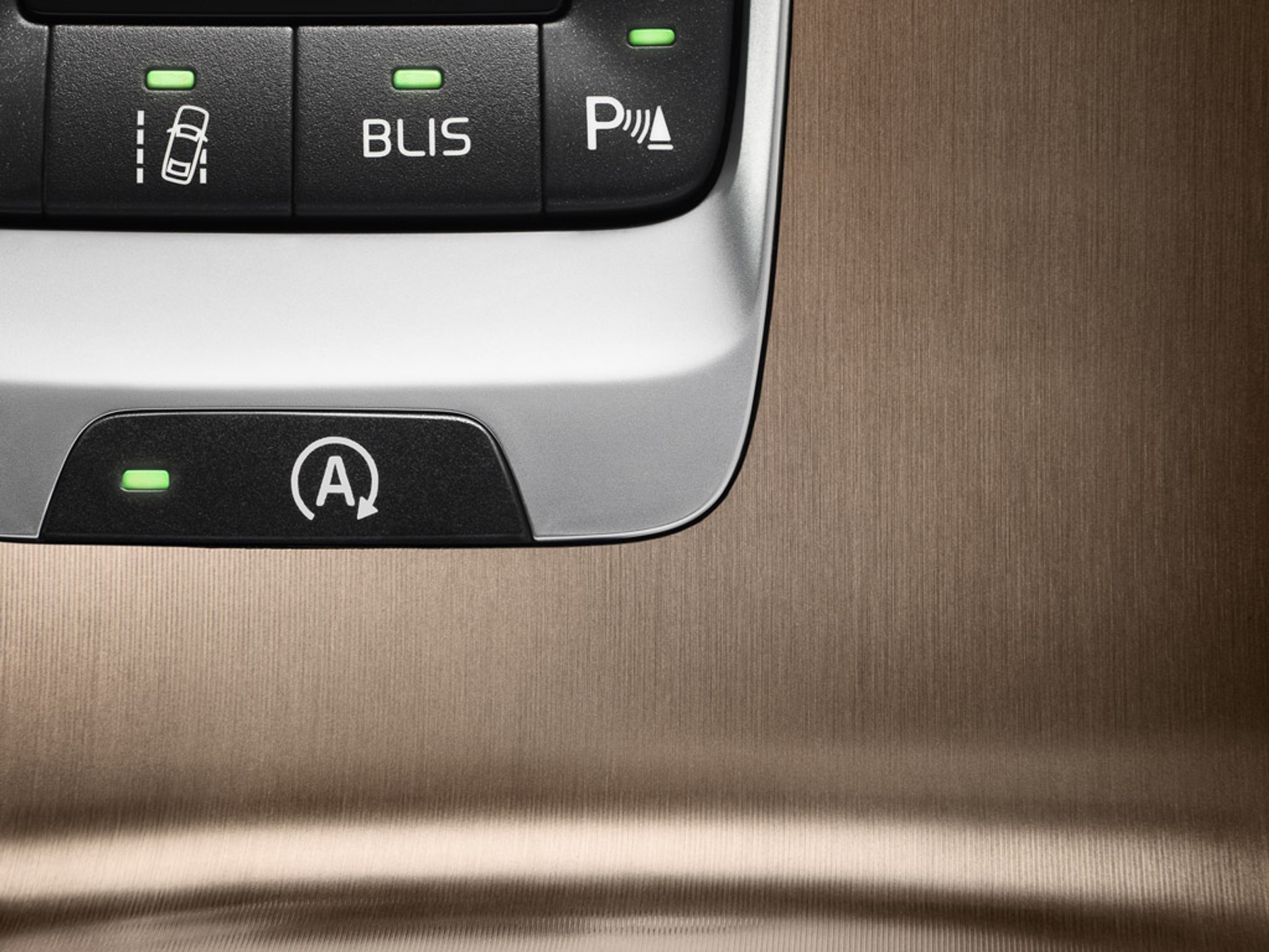 Volvo V40 T5 AWD Cross Country: szwedzka tradycja