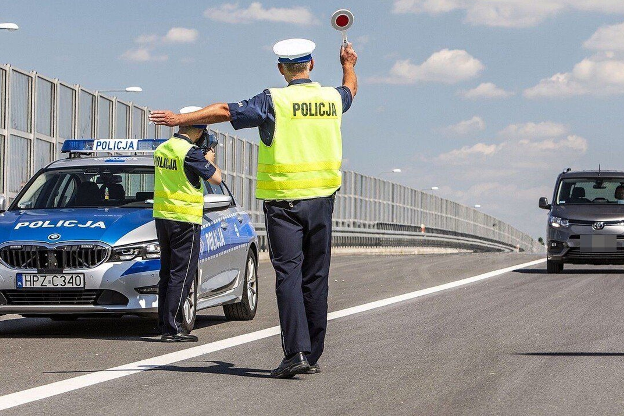 Sąd pokazał, co się robi z kierowcami, którzy za nic mają sądowe zakazy