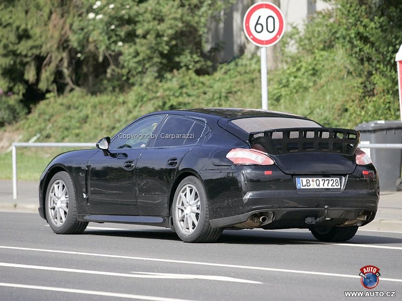 Zdjęcia szpiegowskie: Porsche Panamera odsłania swoje oblicze