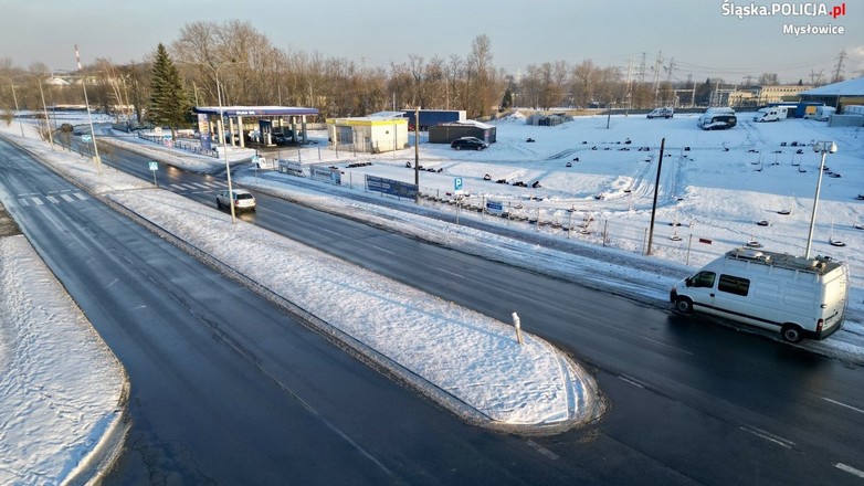 Podczas akcji "Bezpieczny pieszy" policjanci skorzystali z Ruchomego Stanowiska Dowodzenia