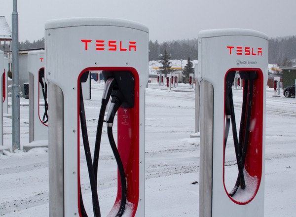 Samochody elektryczne nie będą tańsze. Przynajmniej na razie