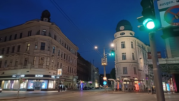 Kierowcy muszą oceniać ryzyko nawet przy zielonym świetle. Niemiecki sąd rozwiał wątpliwości