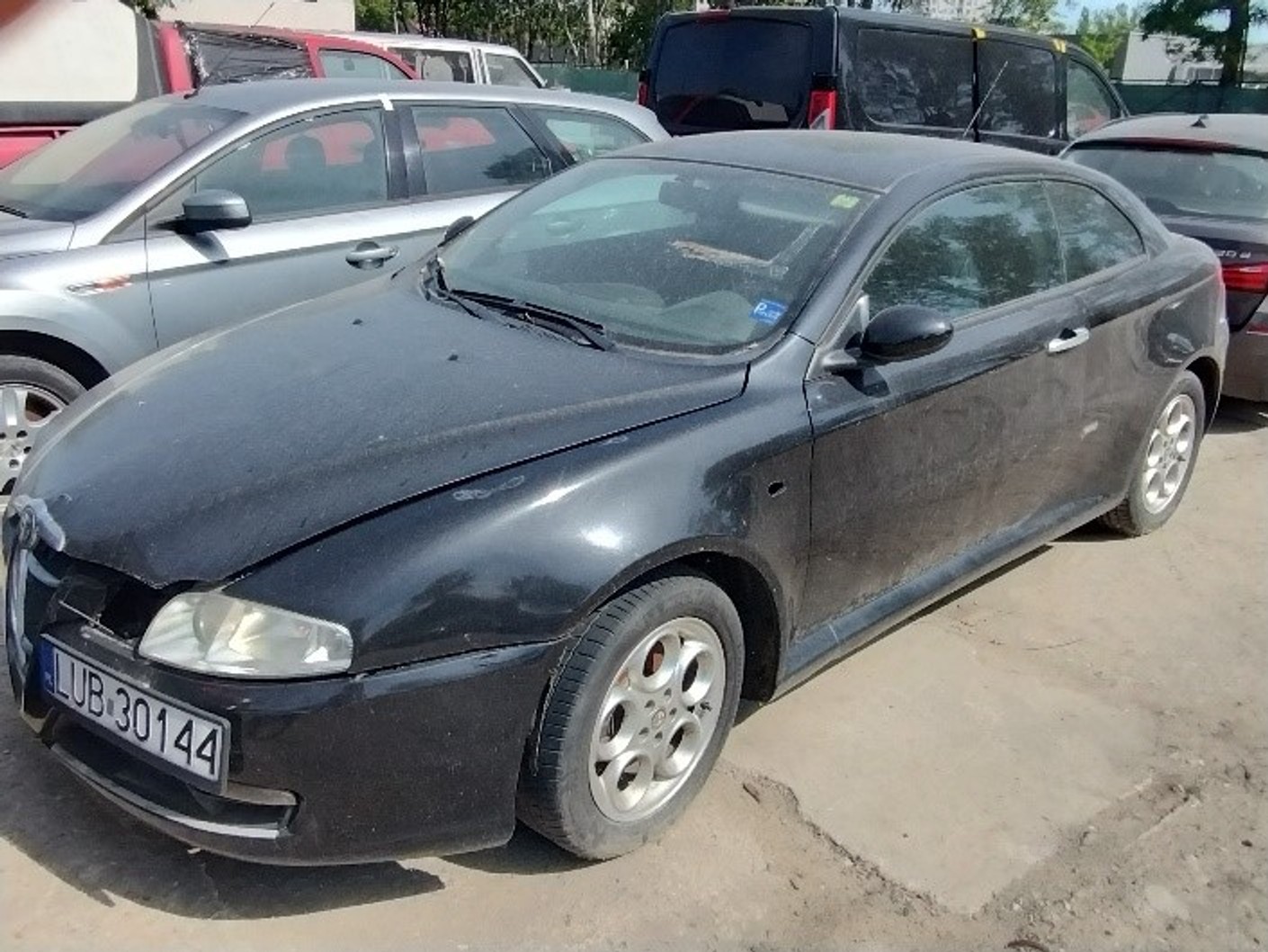 Warszawa sprzedaje porzucone samochody