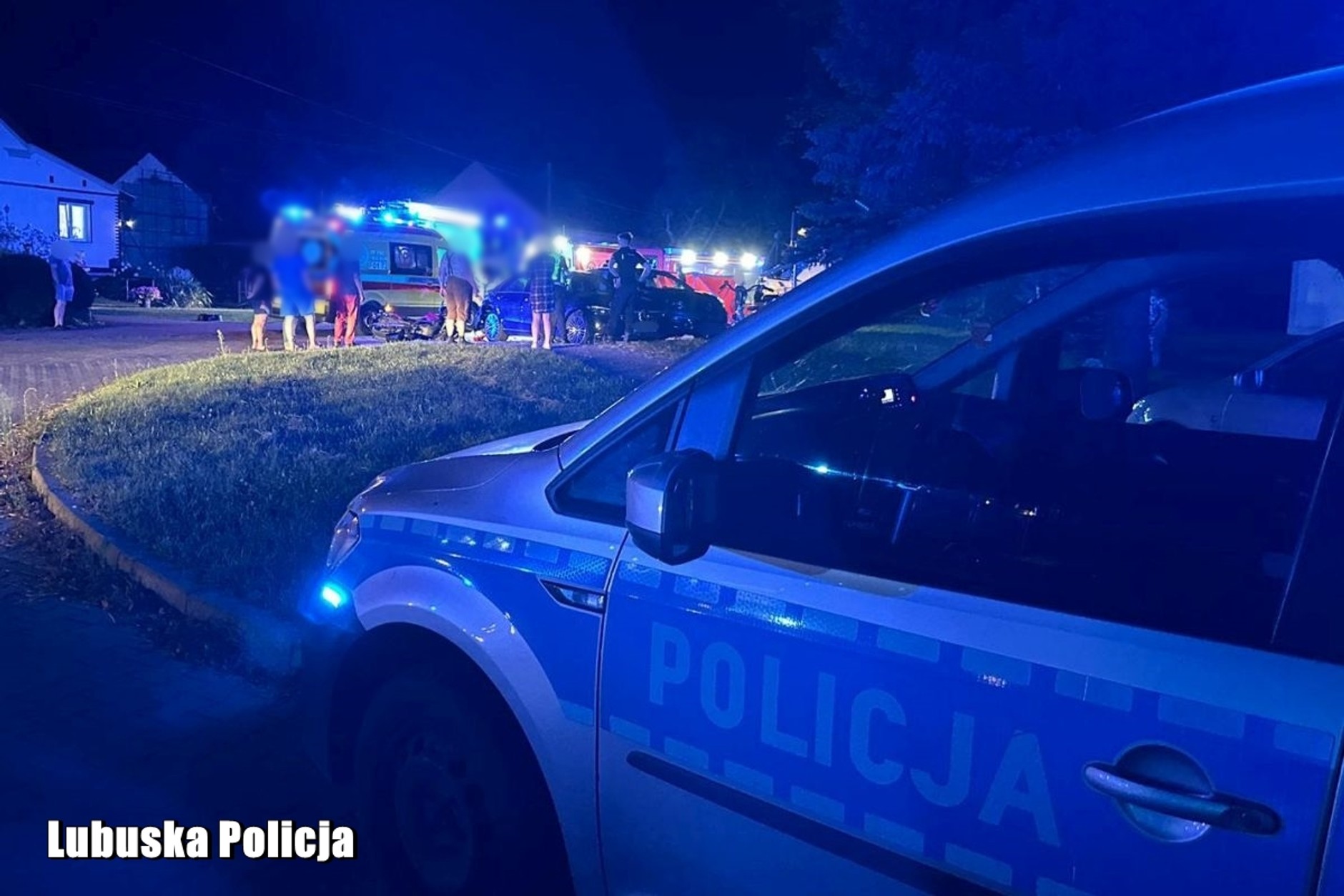 Dwaj bracia jechali na motocyklu bez kasków. Zginęli na miejscu