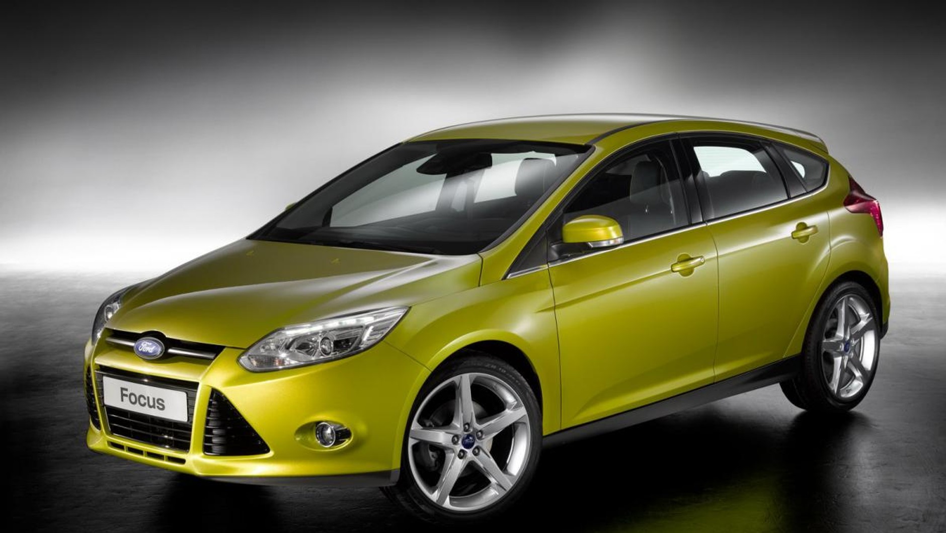 Genewa 2010: Ford Focus - światowa premiera modelu kombi, europejska modelu pięciodrzwiowego (galeria)