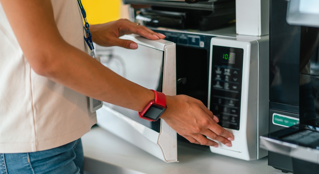 Kuchenka mikrofalowa może być dobrym sposobem na... ochronę auta przed kradzieżą