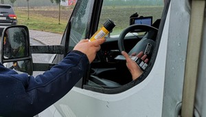 Zanika negatywna tradycja wśród polskich kierowców. Policja potwierdza, że mniej pijanych siada za kółkiem