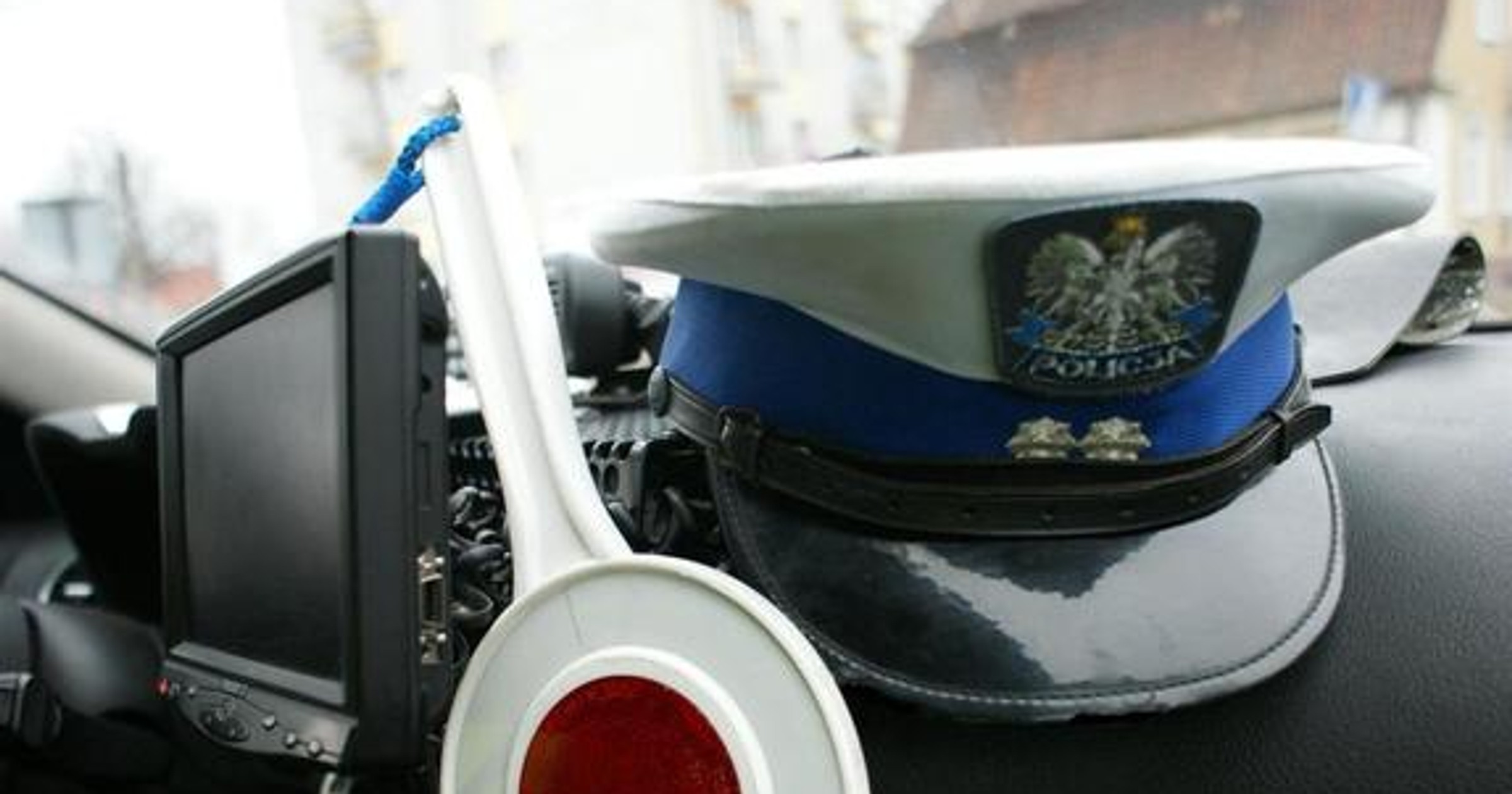 Policjanci złapali ich za kierownicą. Obu grożą dwa lata