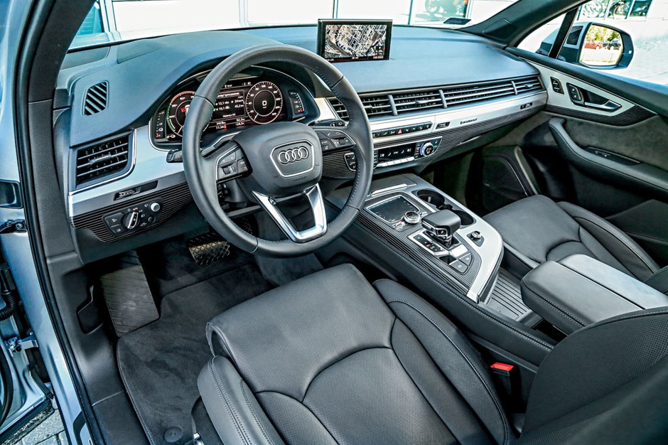 Audi Q7 E-TRON - diesel pod napięciem
