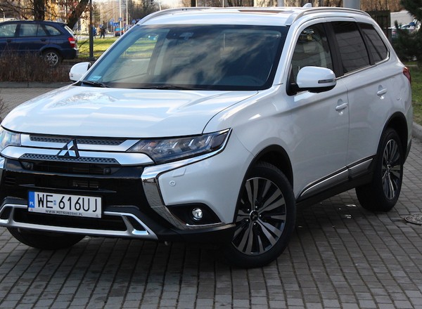 Mitsubishi Outlander - trochę pudru nigdy nie zaszkodzi | TEST