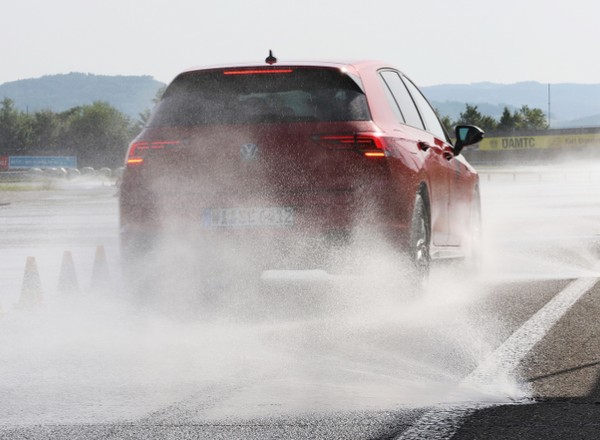 Najlepsze opony całoroczne. Wielki finał naszych wielomiesięcznych testów