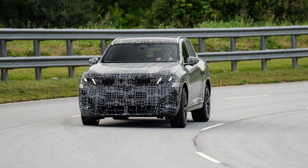 Nowe BMW X5 w specjalnym maskowaniu