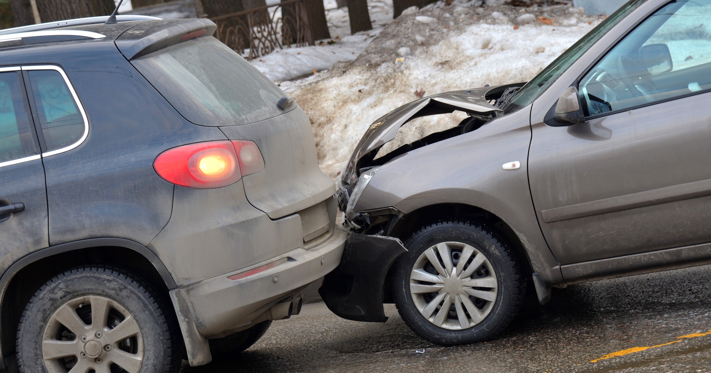 Skutki nawet niewielkiej kolizji mogą być, według ubezpieczyciela, szkodą całkowitą