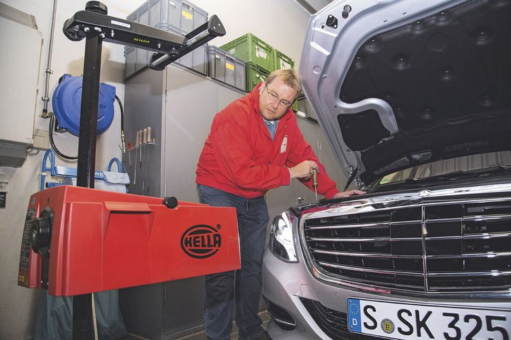 Po montażu LED–ów koniecznie (!) należy ustawić reflektory