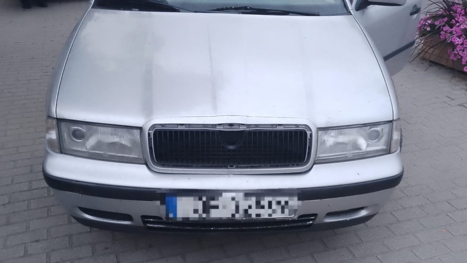 Kierowca Skody spowodował wypadek. Miał ponad 4 promile, wiózł rodzinę