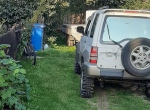 "Mistrz kierownicy" uciekał przed policją terenówką bez "blach" i OC