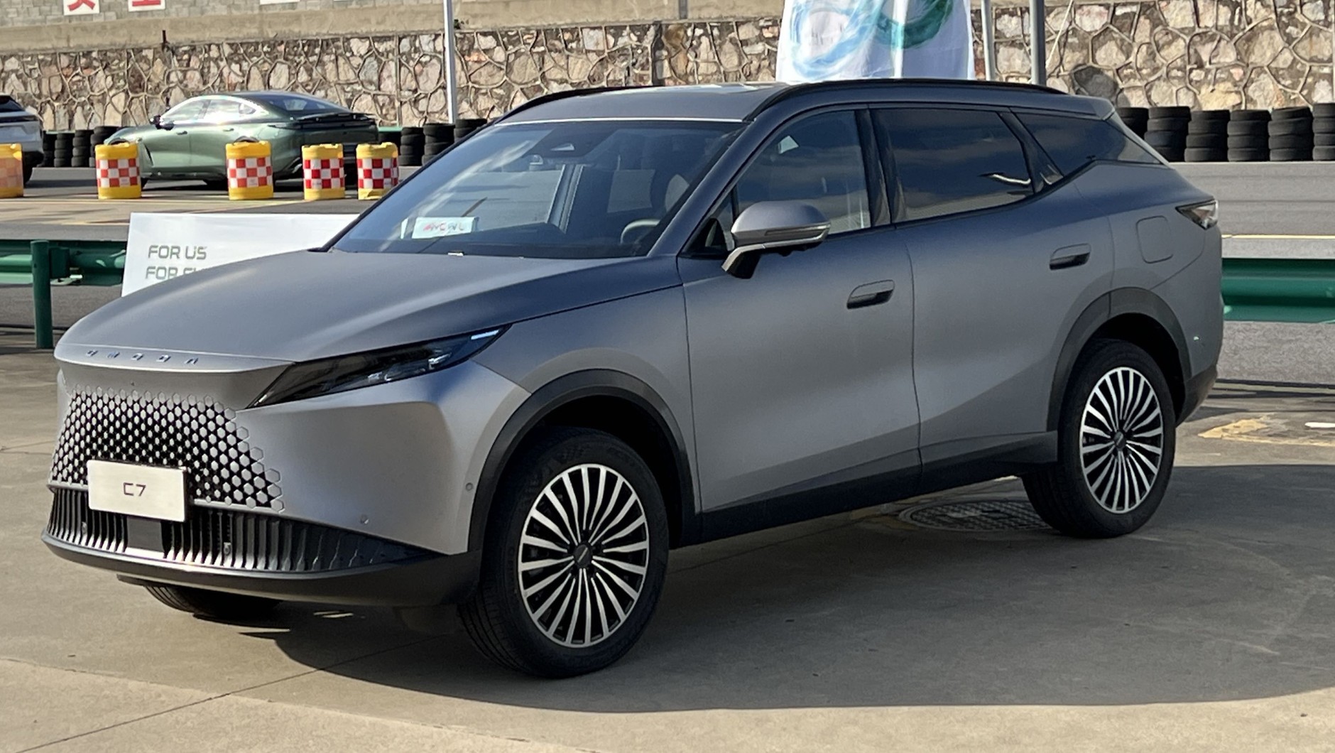 Omoda 7