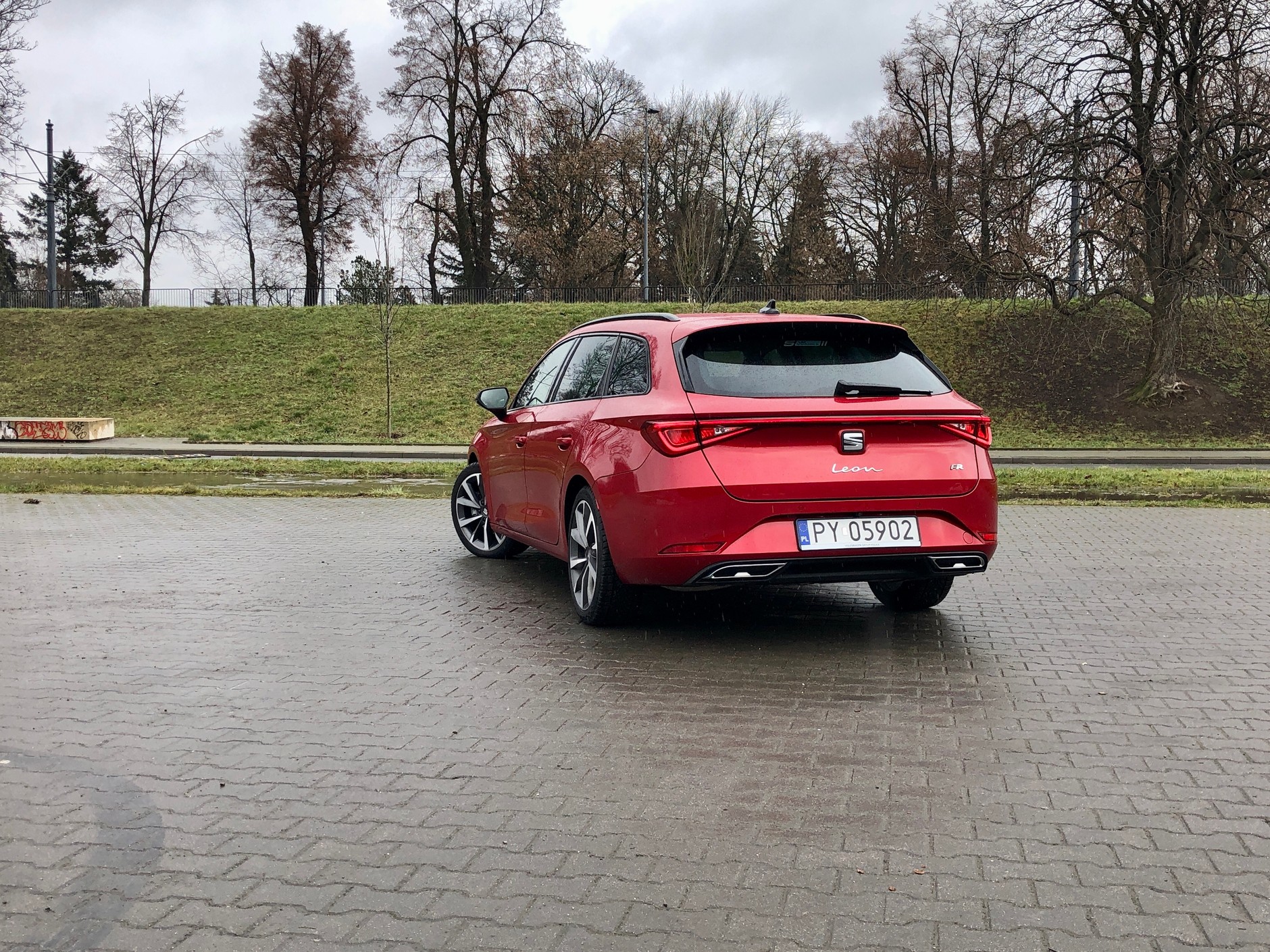 Seat Leon Sportstourer 2.0 TSI FR