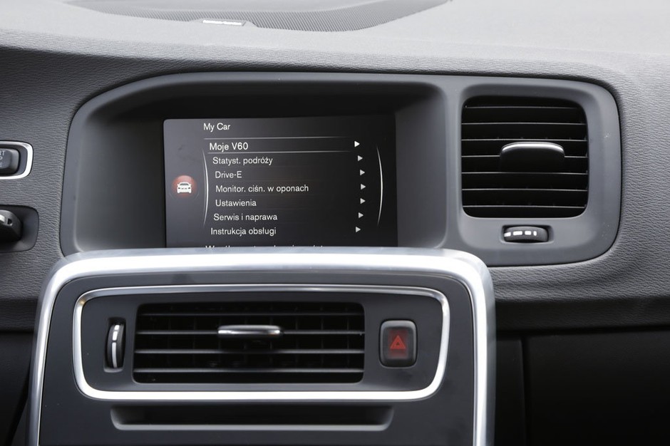 Za ładne na dziurawe drogi - test Volvo V60 Cross Country