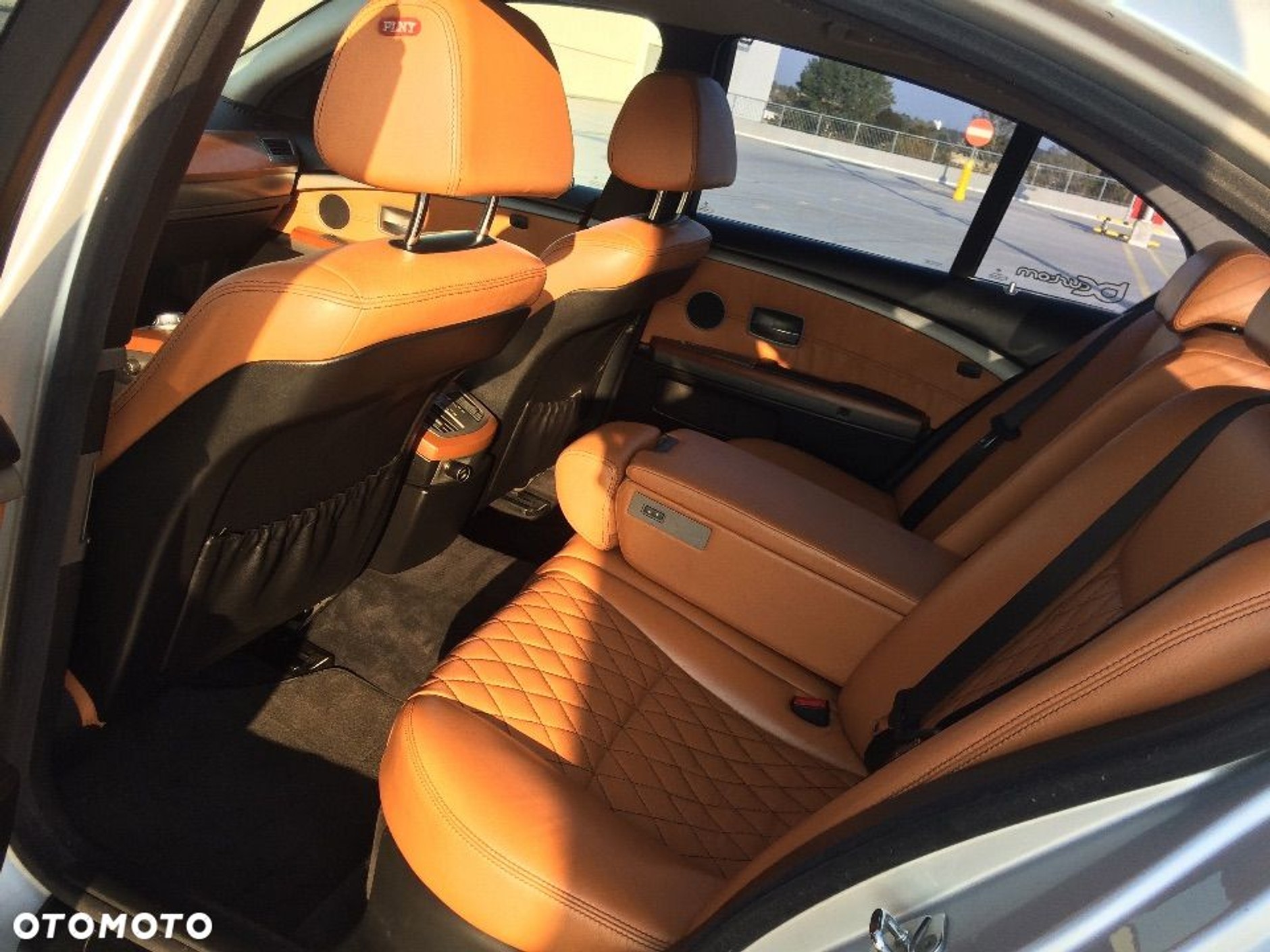 Ciekawostka z ogłoszenia: BMW serii 7, którym jeździł Tede